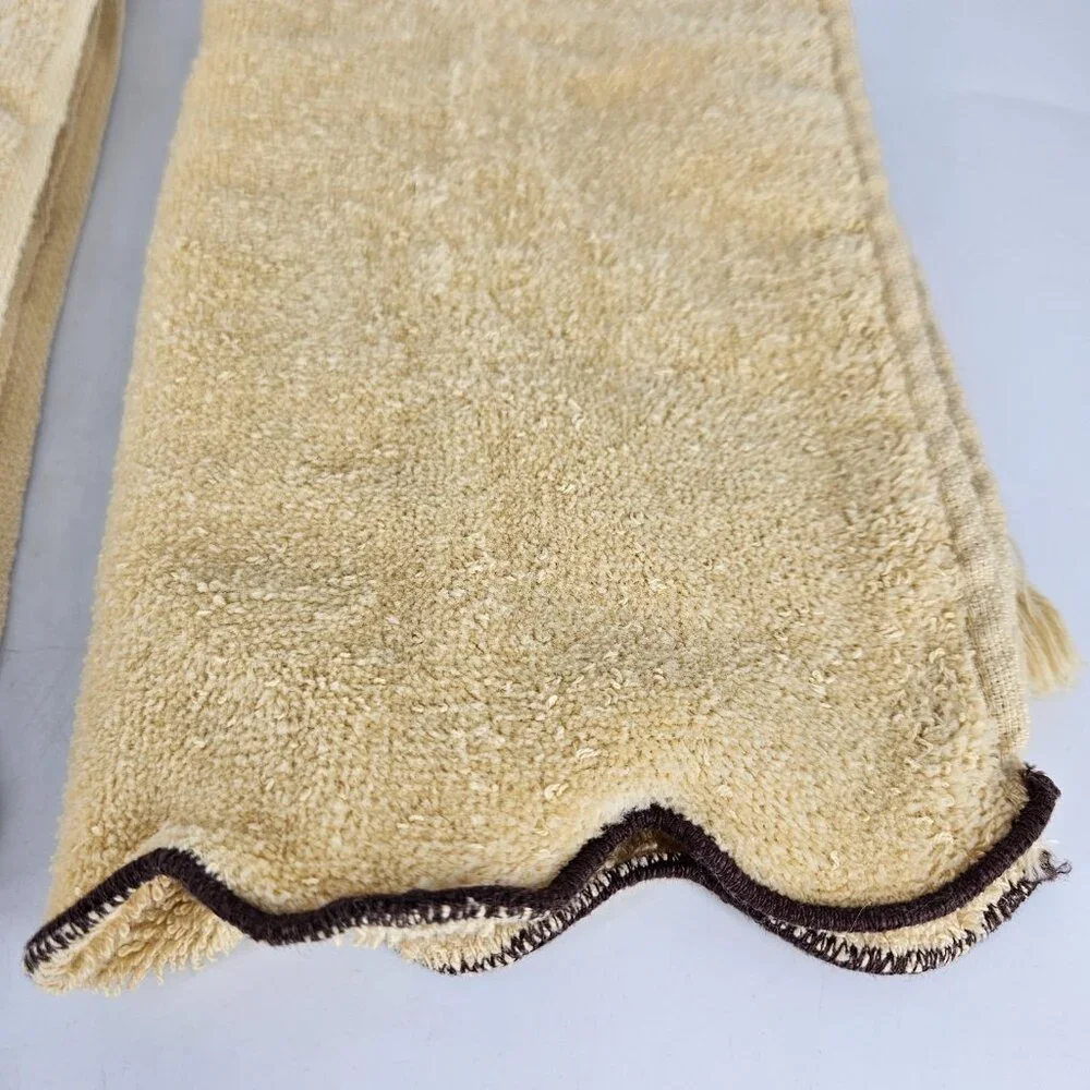 Vint Fieldcrest Bathroom Beige Hand Towel Fingertip Set Scallop Brown Trim USA